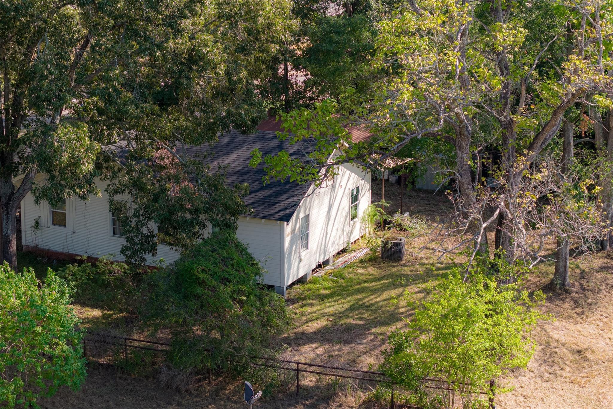main property photo 18