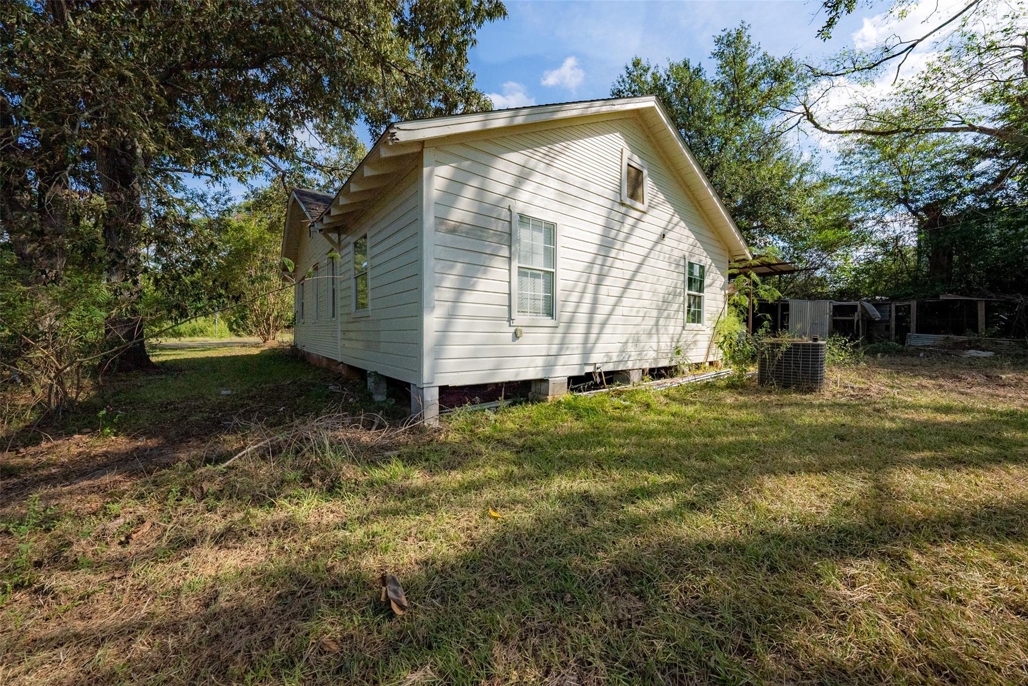 main property photo 25