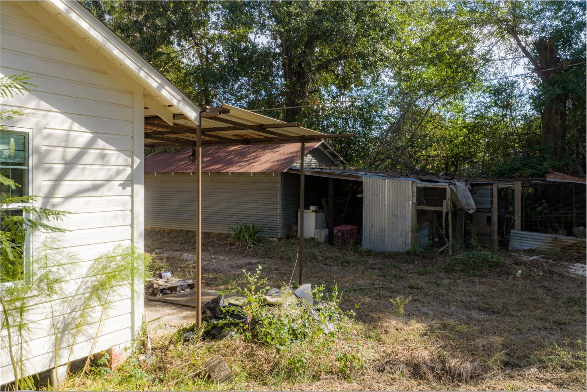 main property photo 7