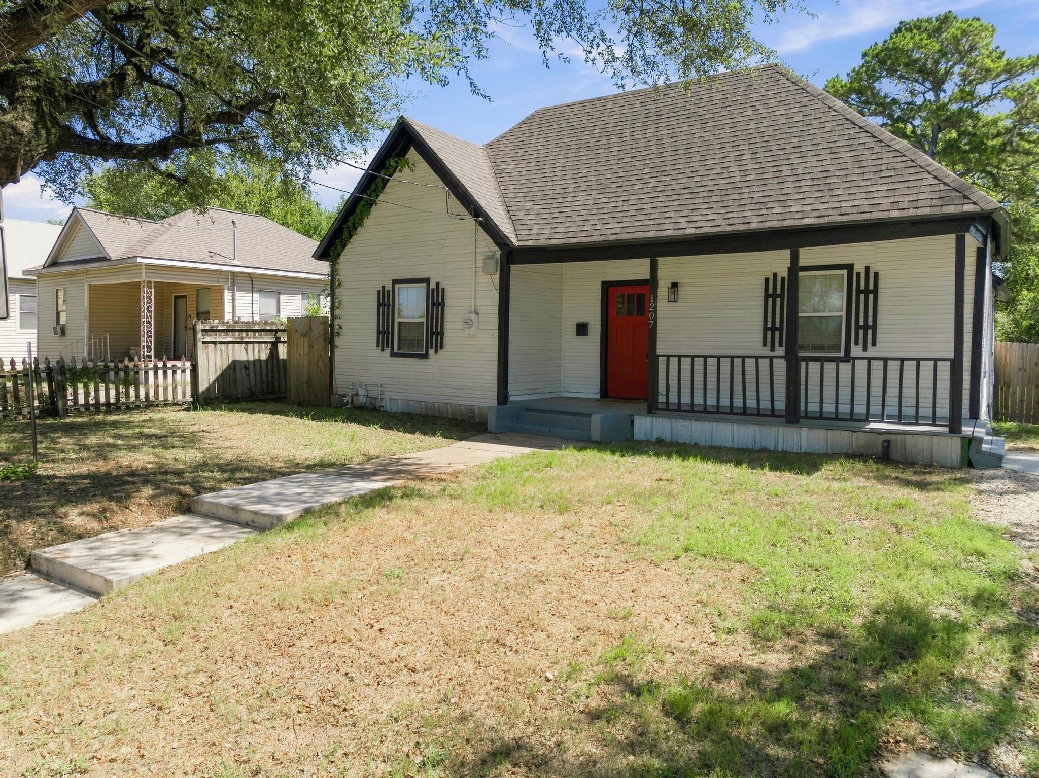 main property photo 1