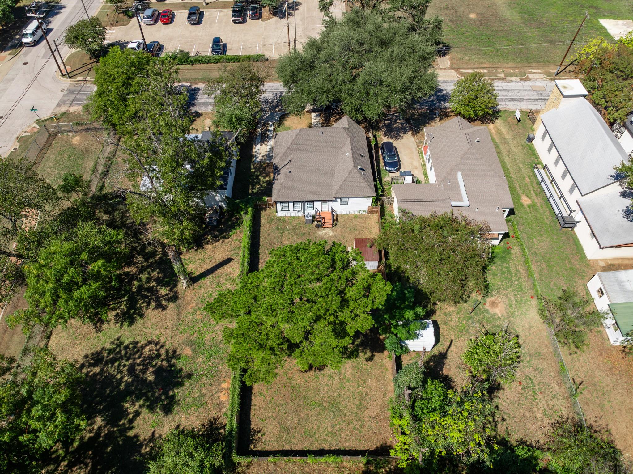 main property photo 32