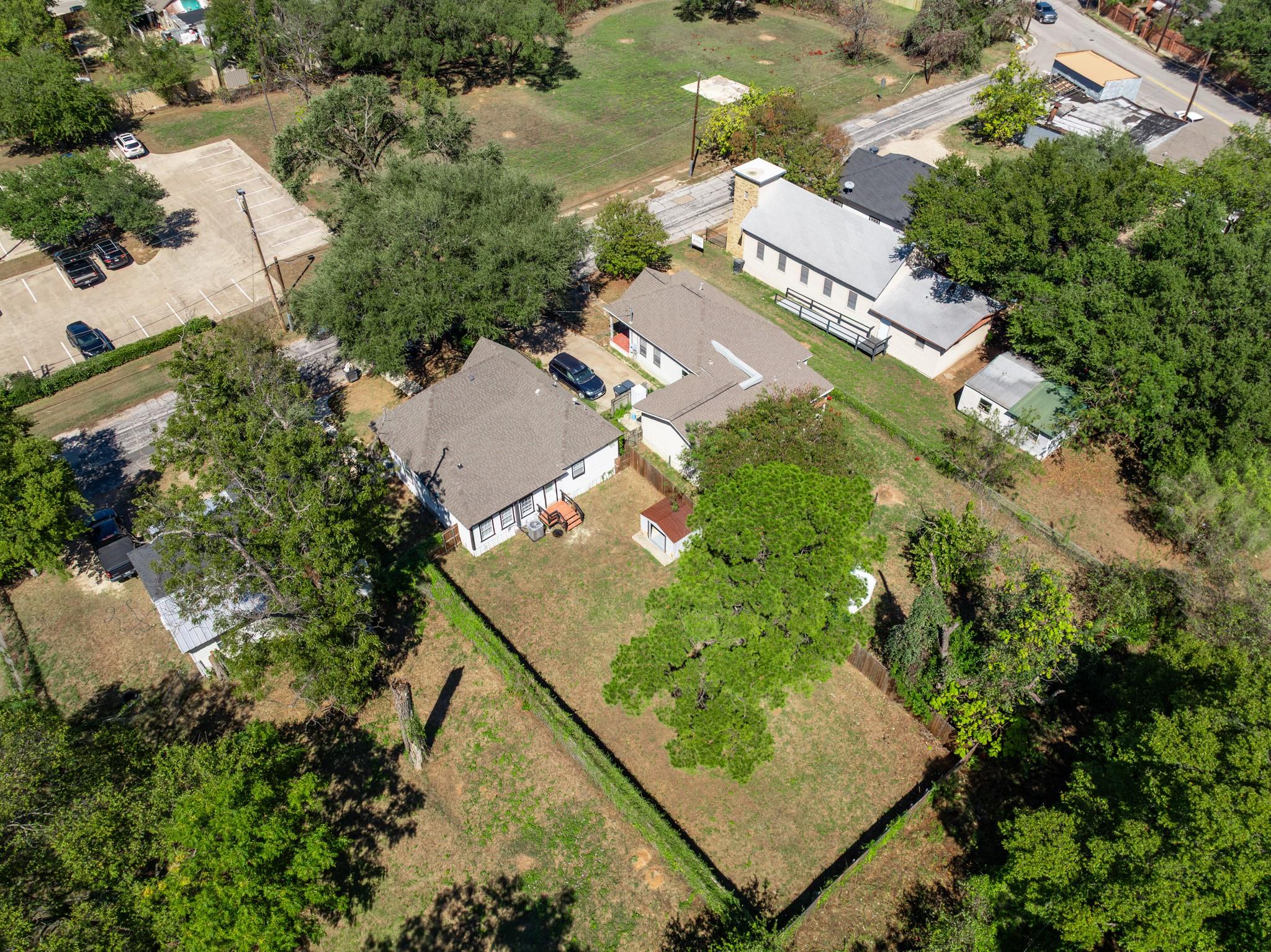 main property photo 33