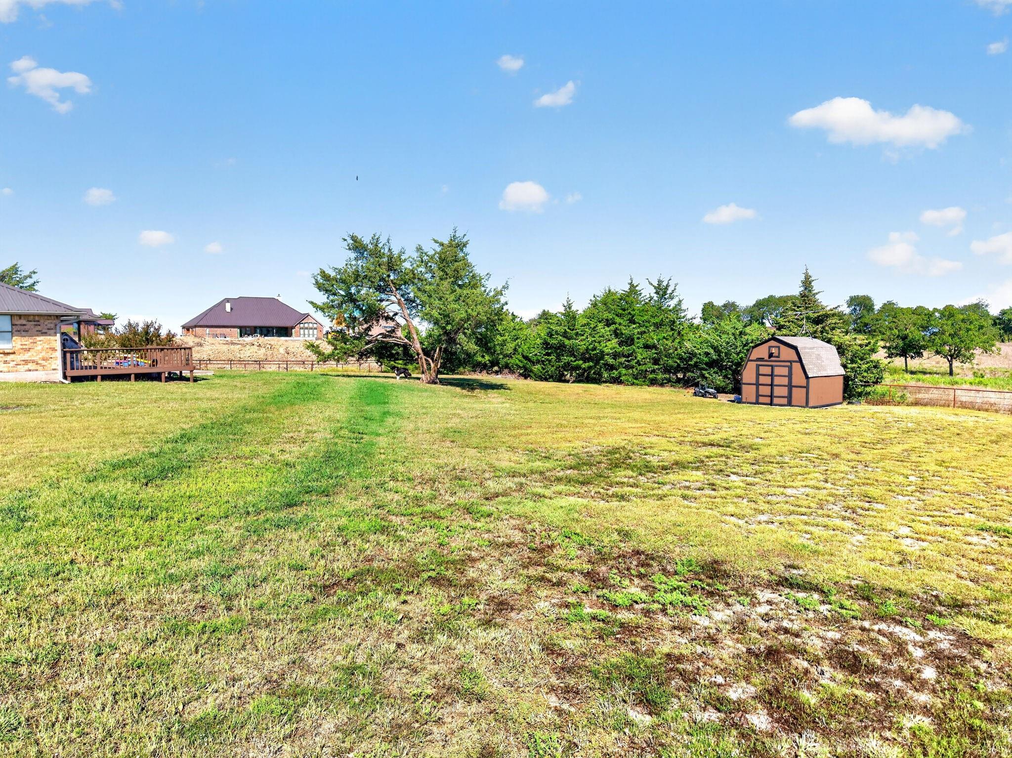 main property photo 30