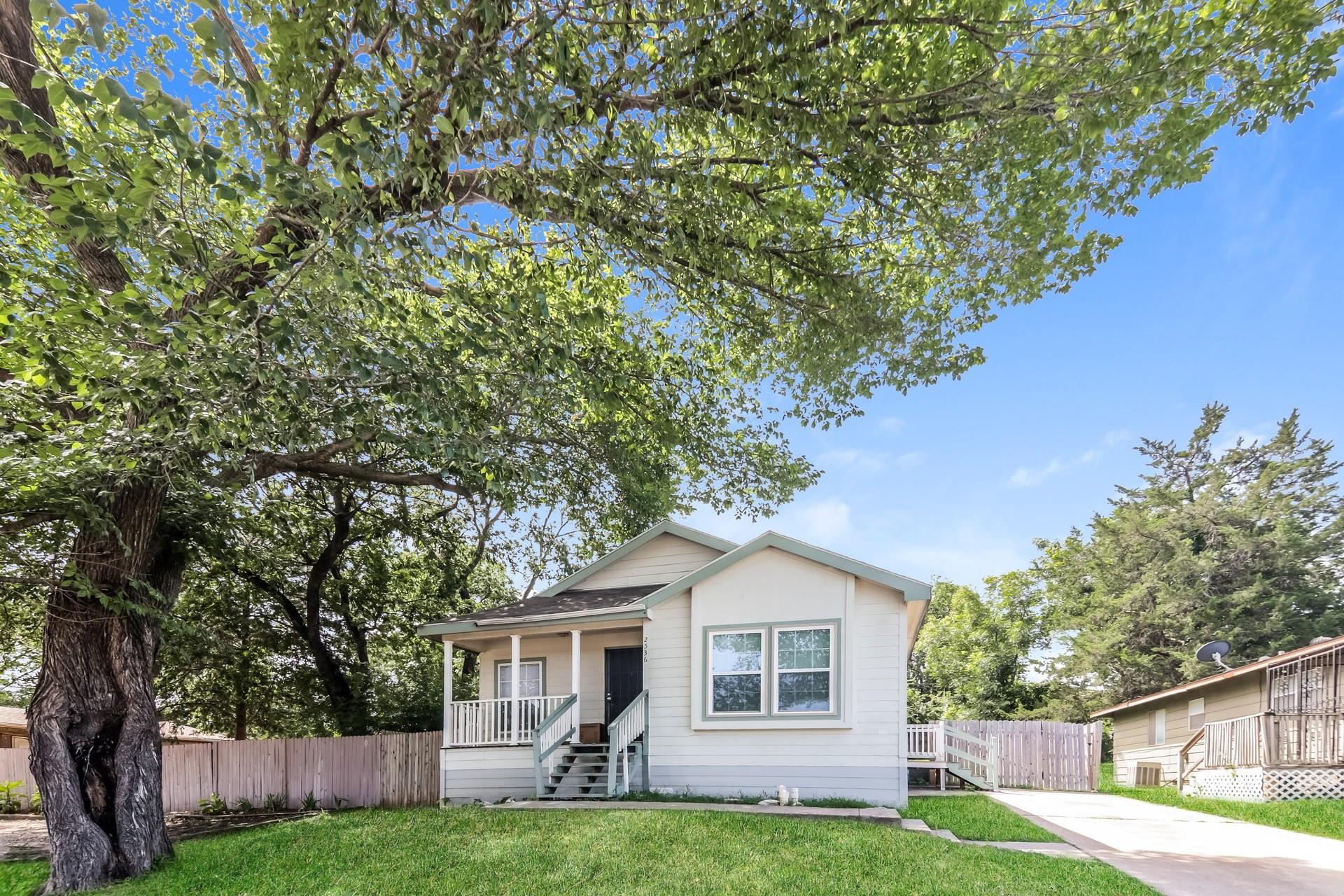 main property photo 1
