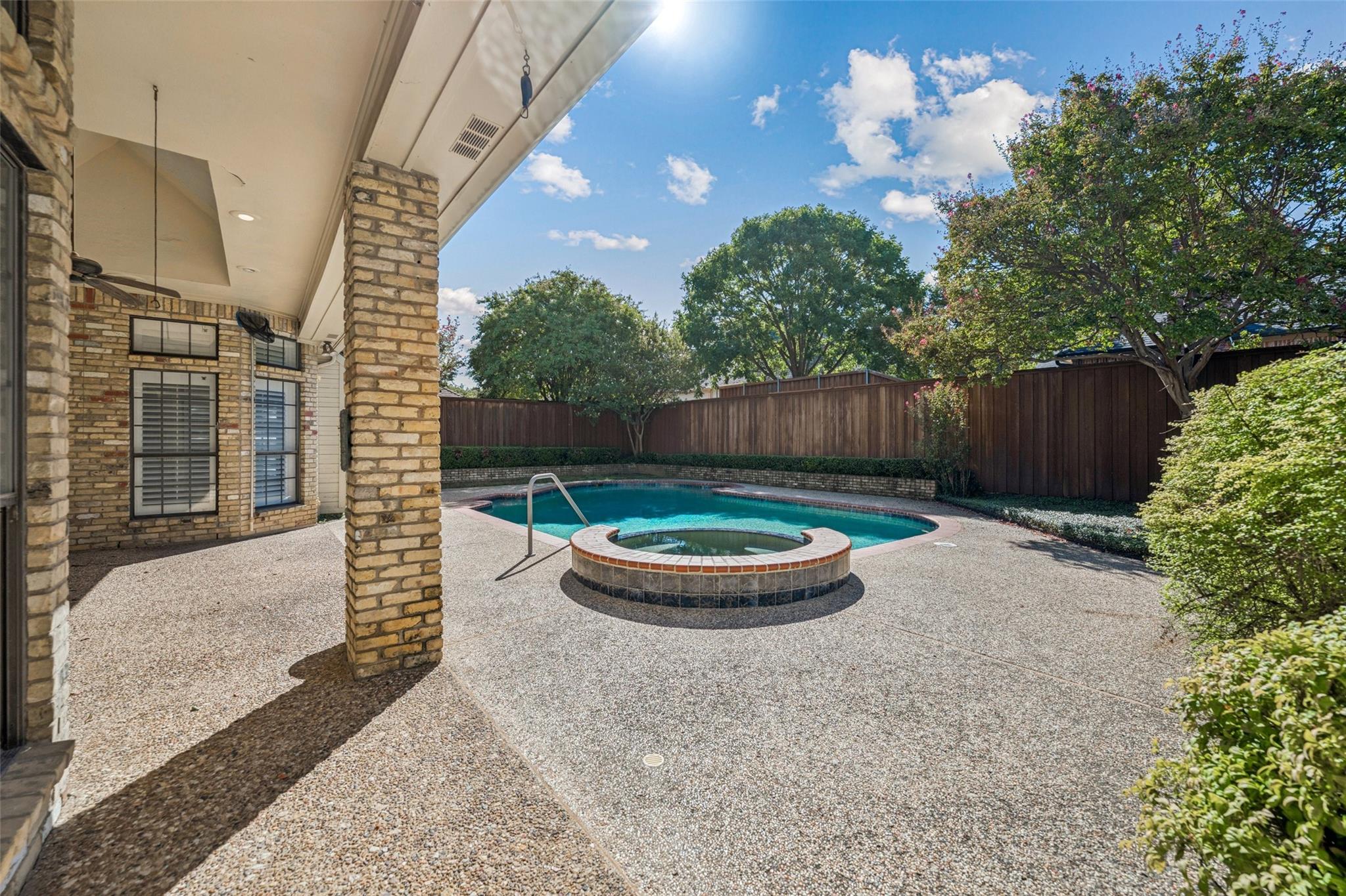 main property photo 35