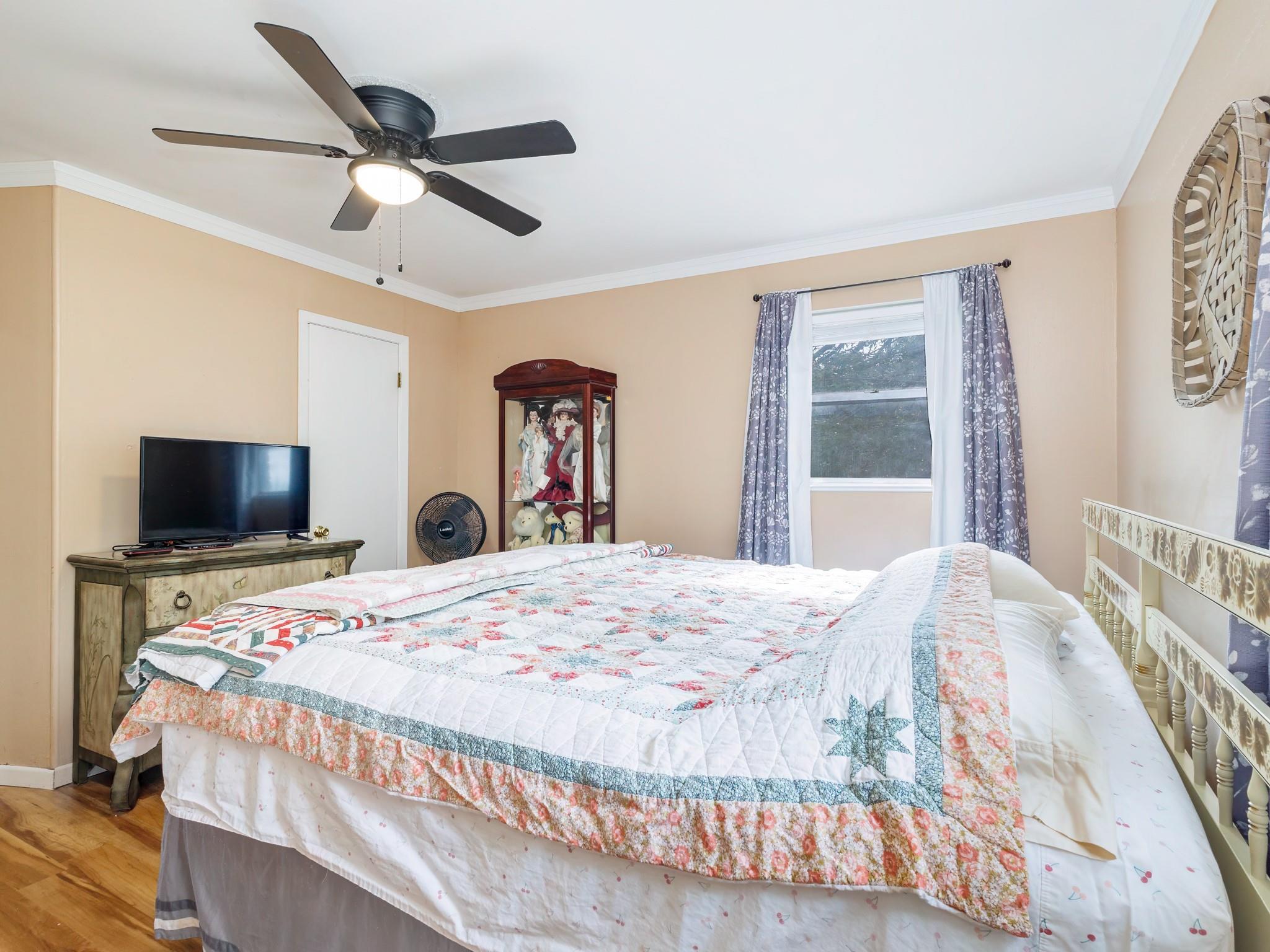 main property photo 22
