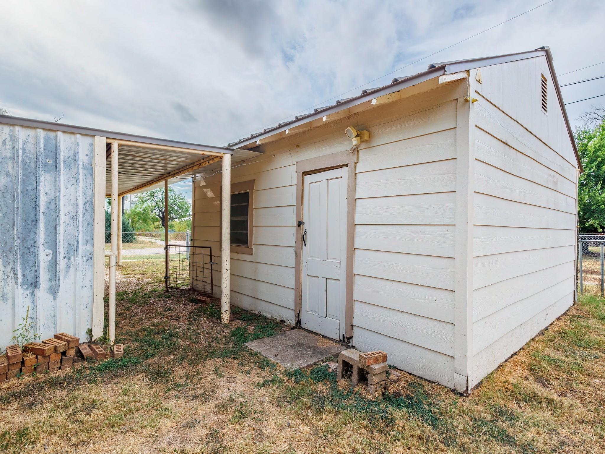 main property photo 35