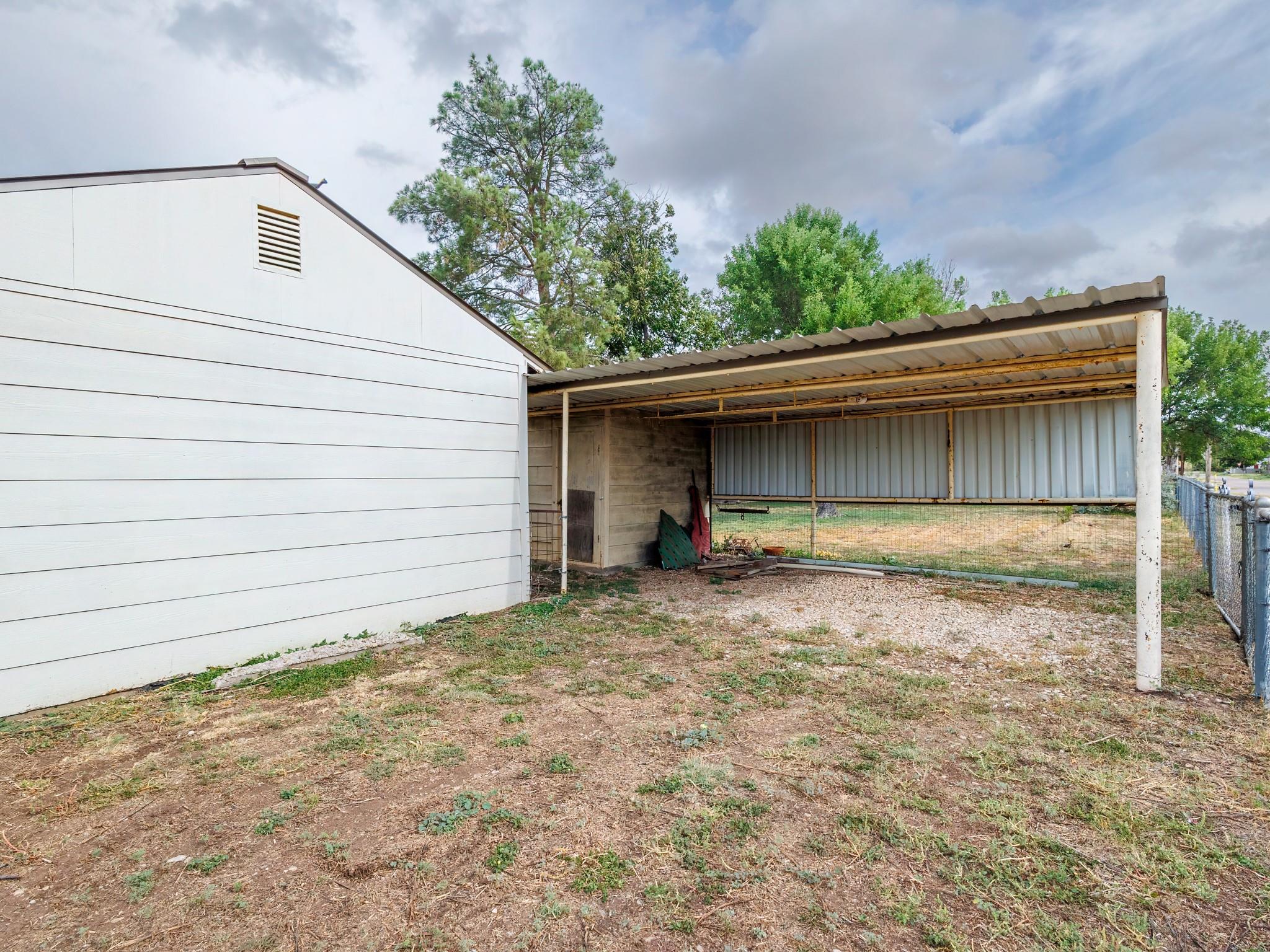 main property photo 36