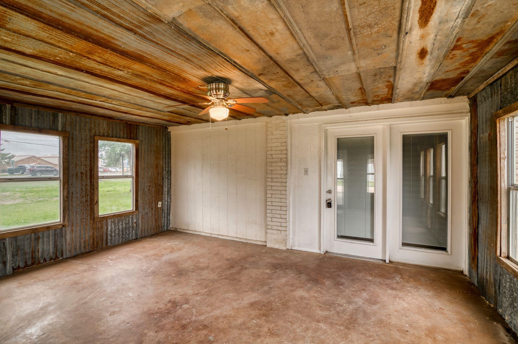 main property photo 25