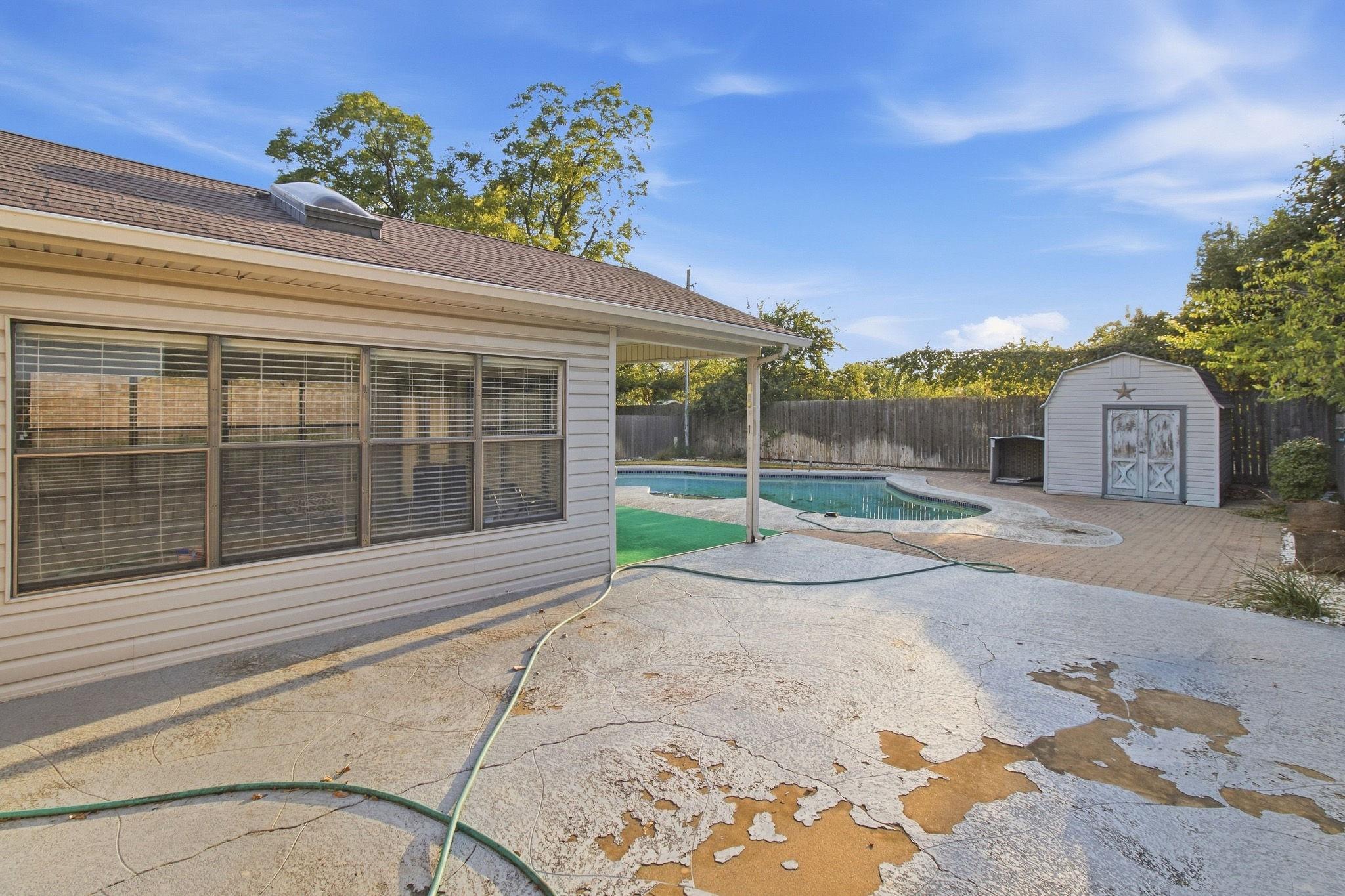 main property photo 31