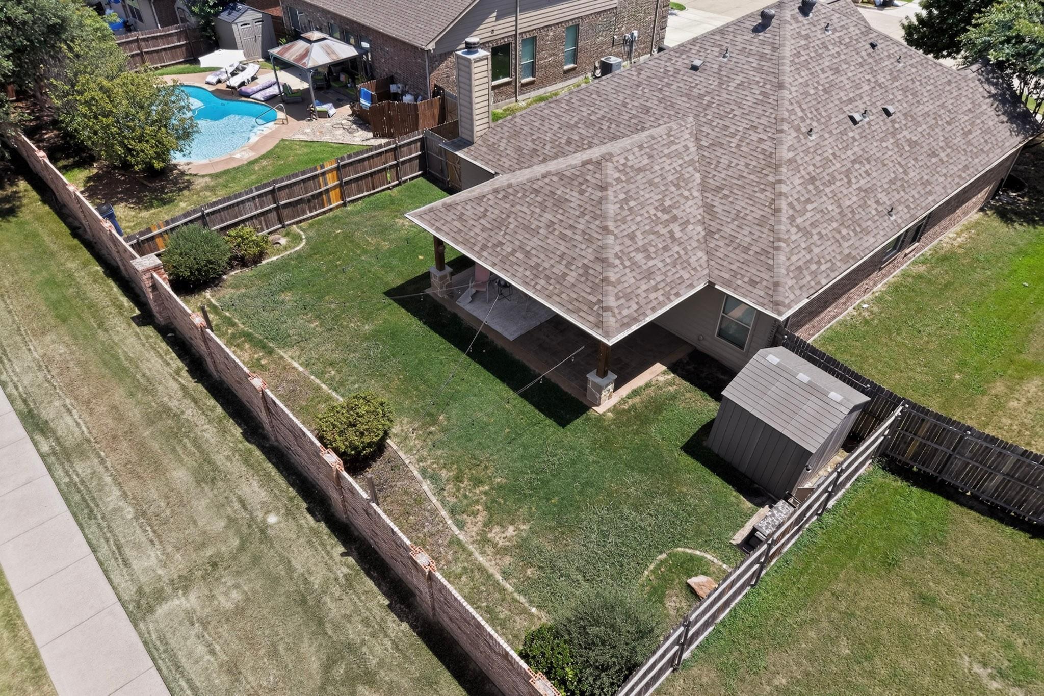 main property photo 15
