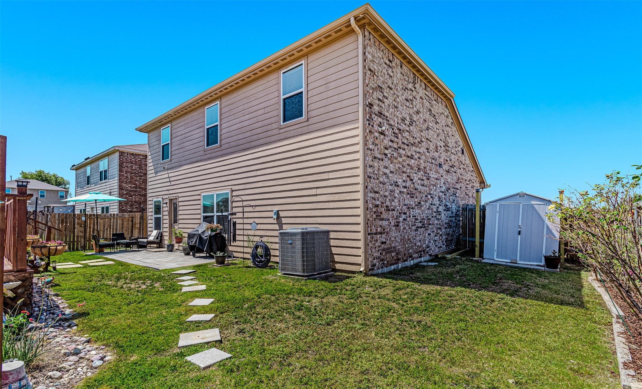 main property photo 32