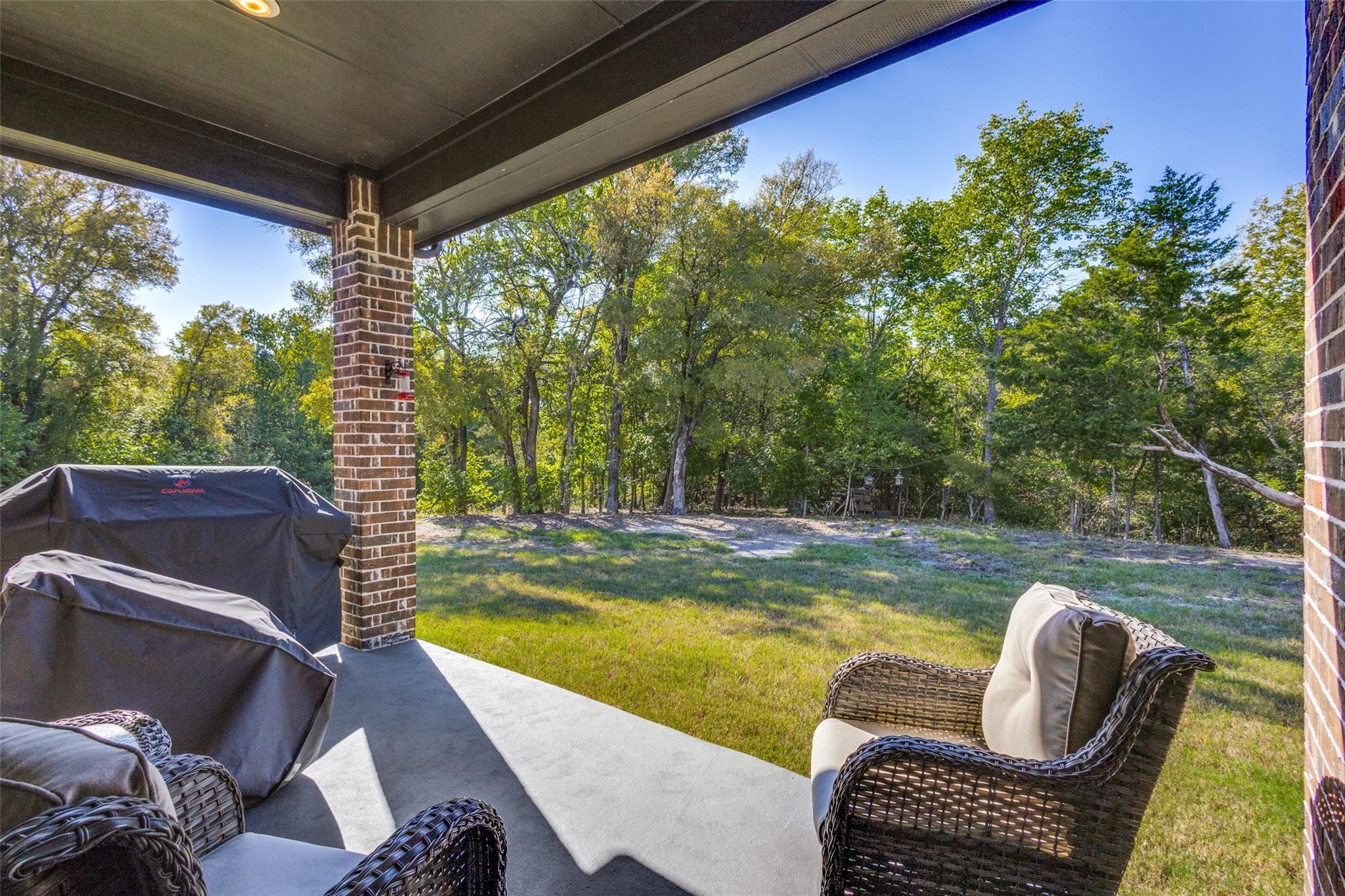 main property photo 22