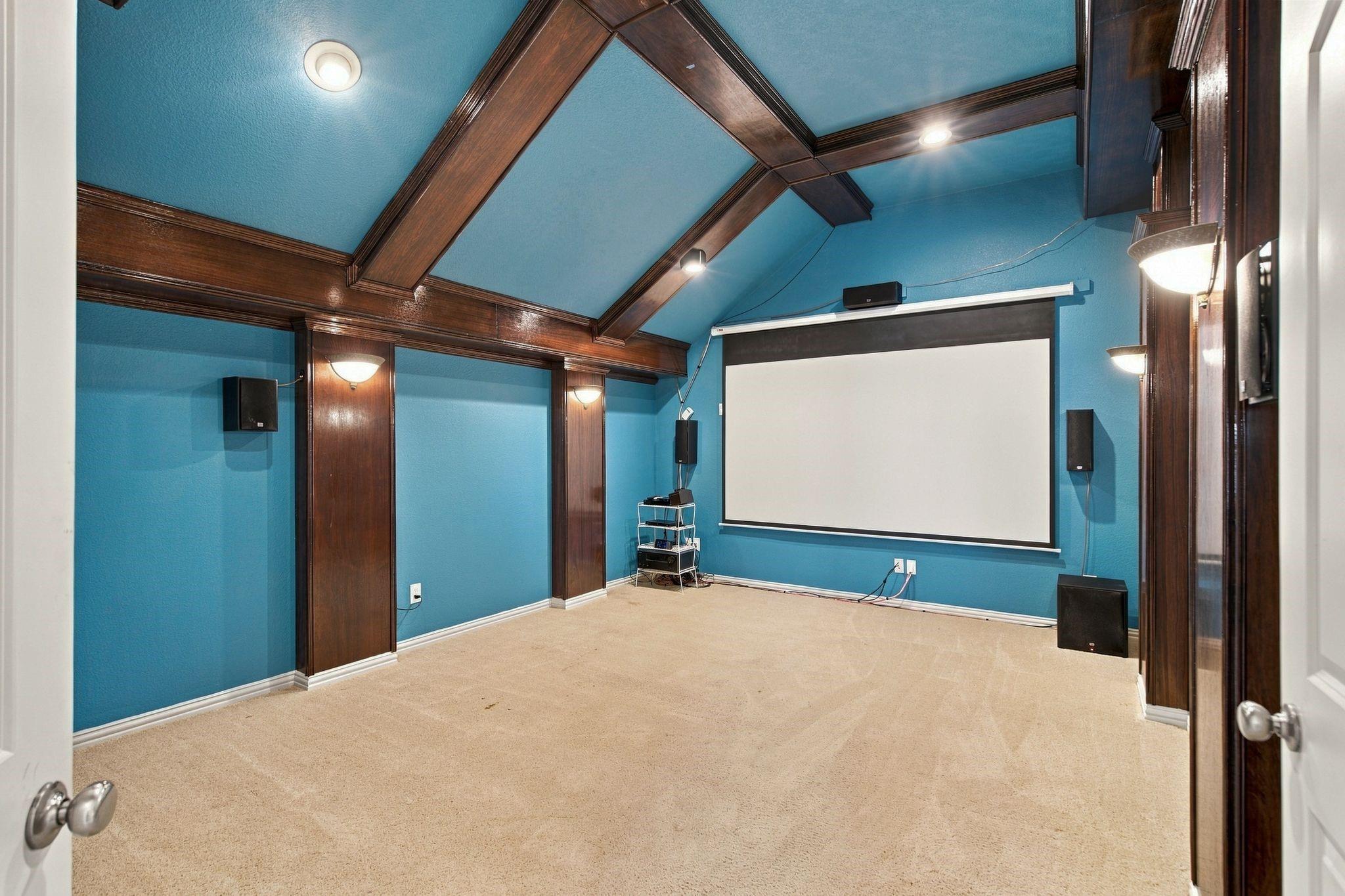 main property photo 31
