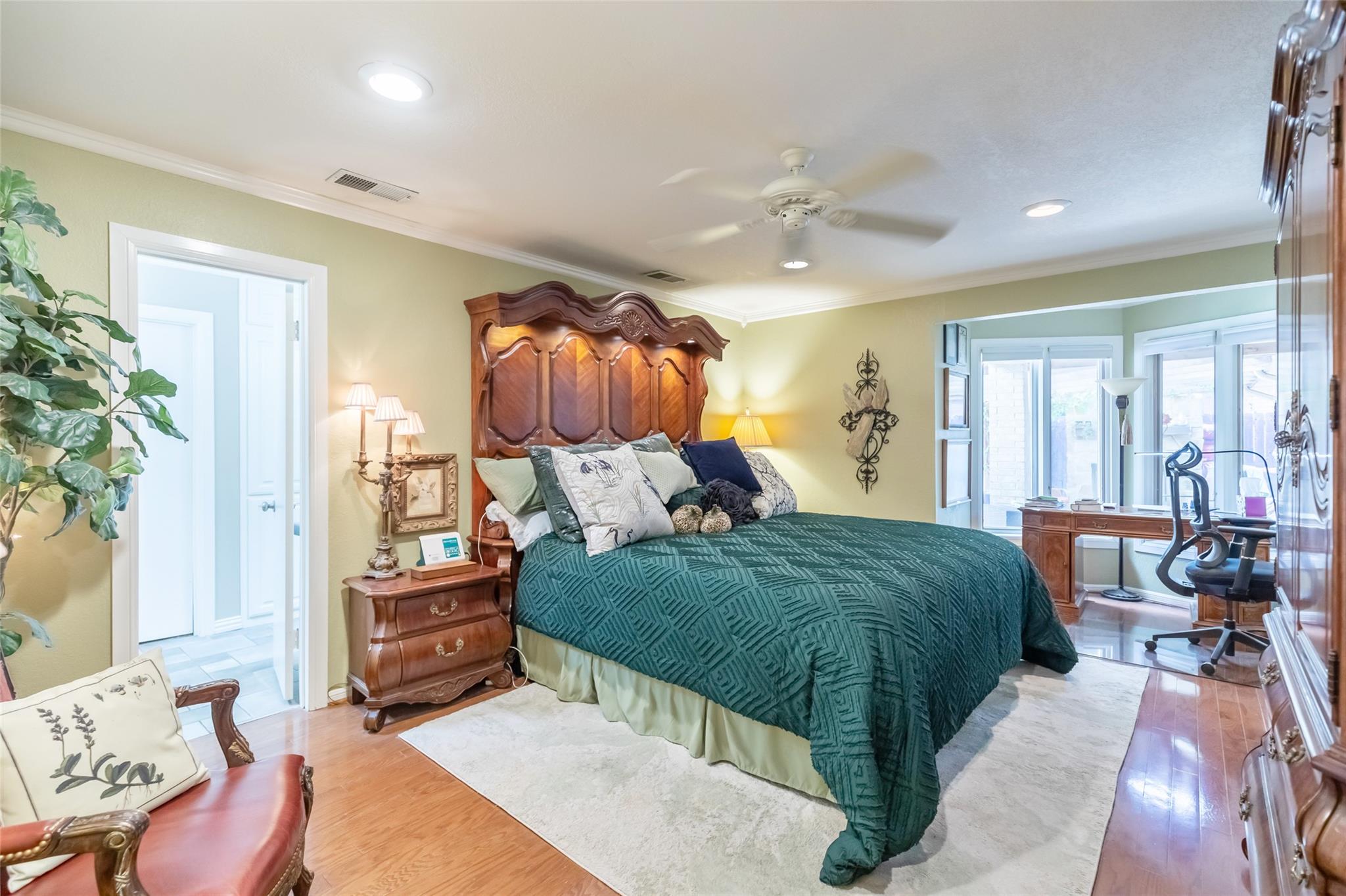 main property photo 24