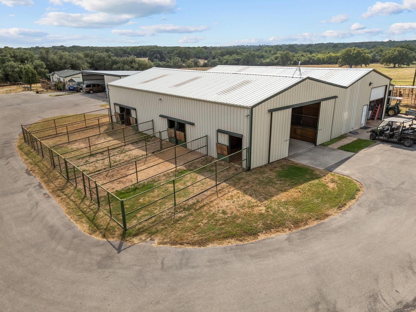 main property photo 16