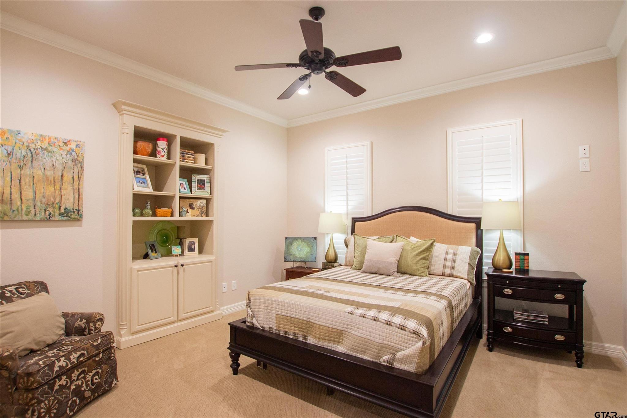 main property photo 17