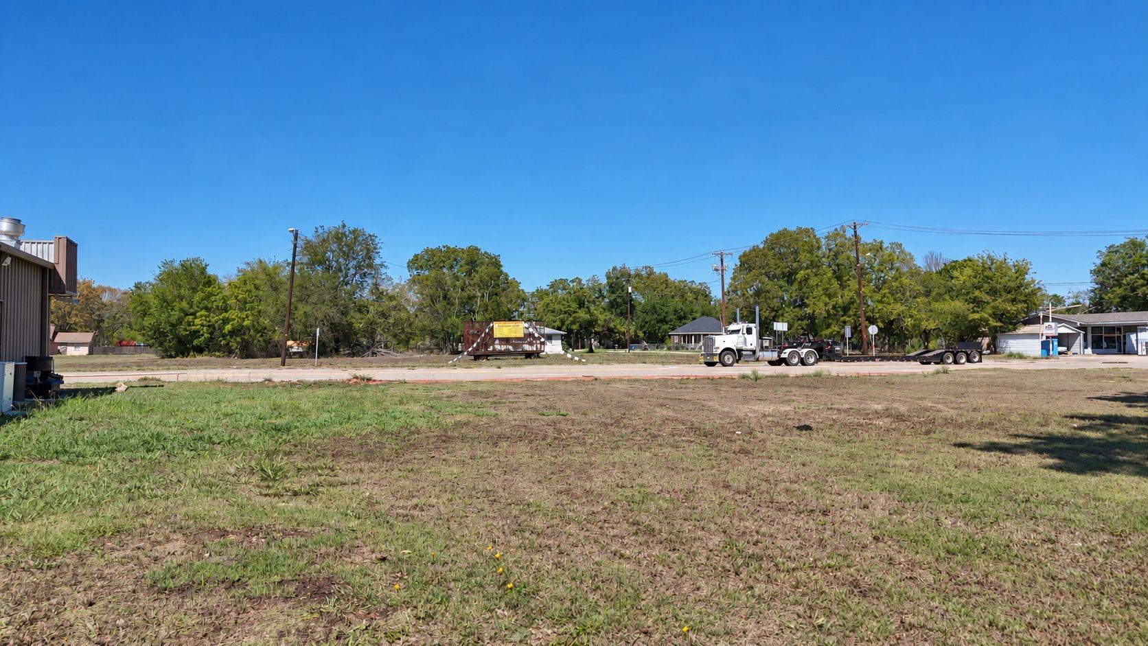 main property photo 14