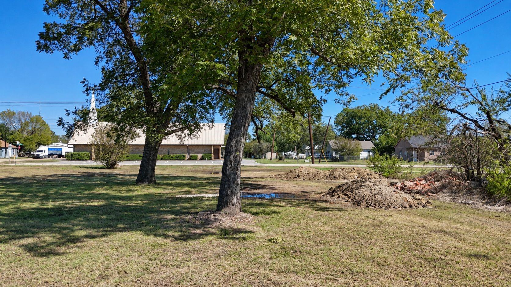 main property photo 18