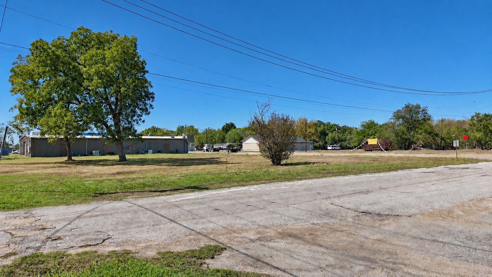 main property photo 6