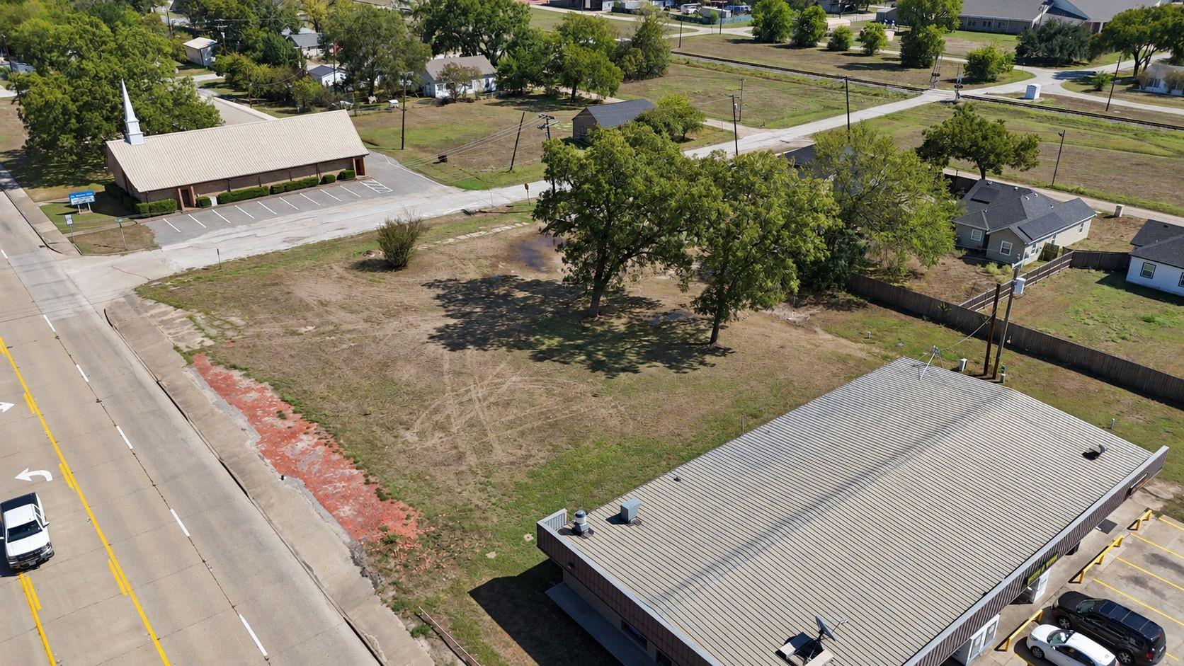 main property photo 7