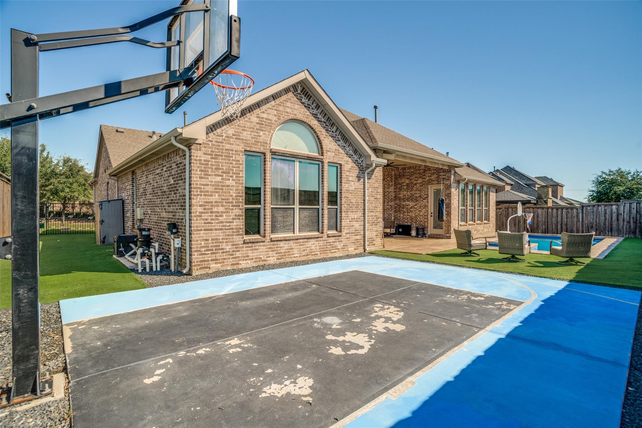 main property photo 24