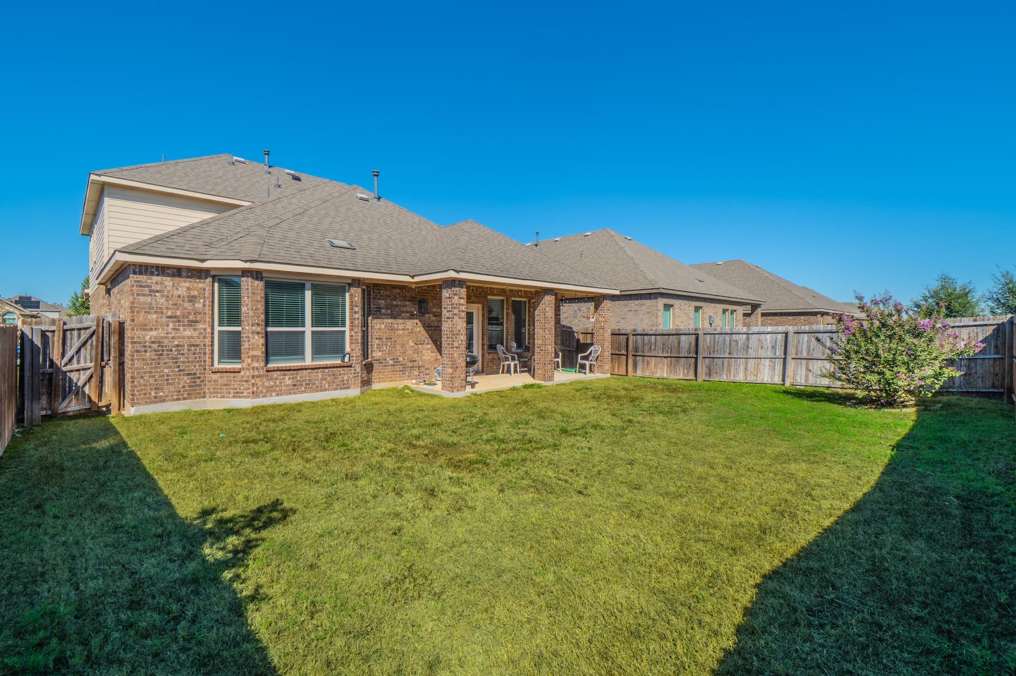 main property photo 19