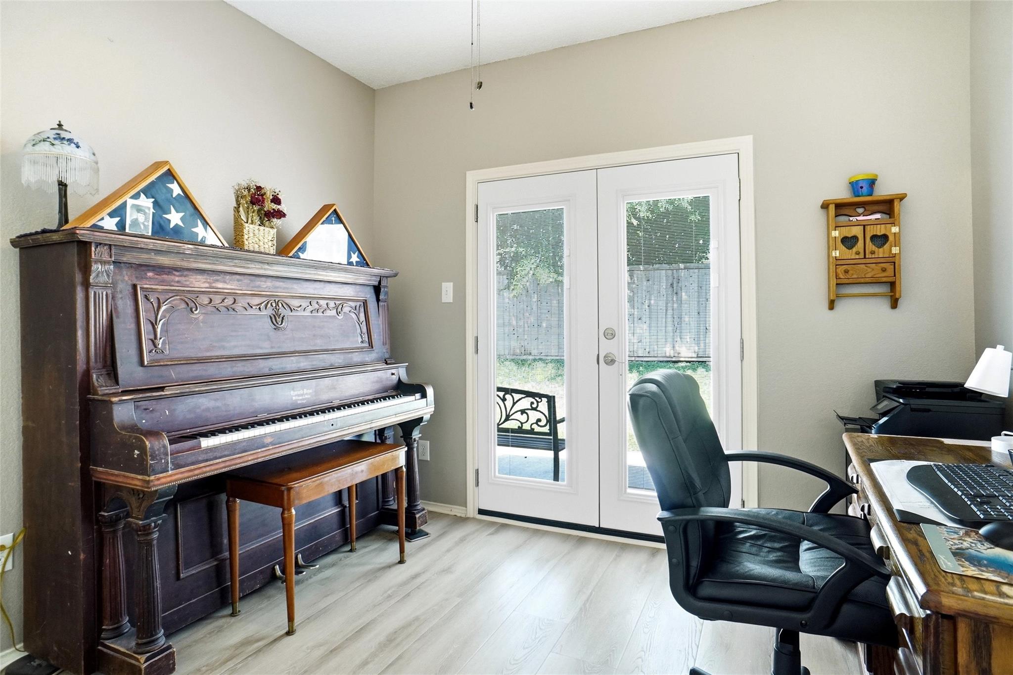 main property photo 19