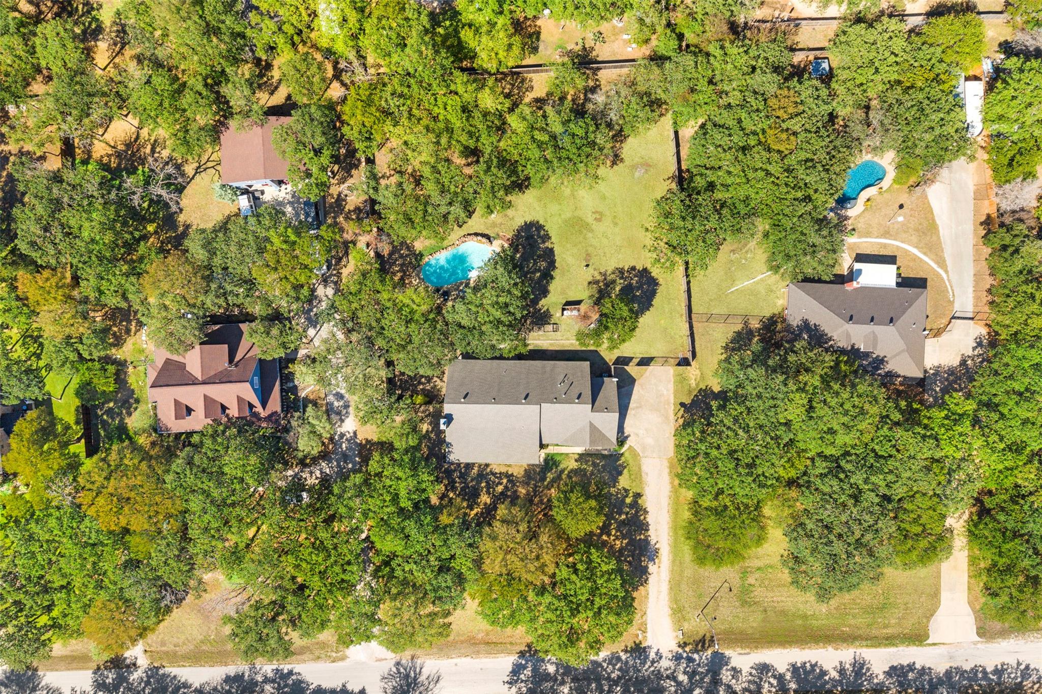 main property photo 25