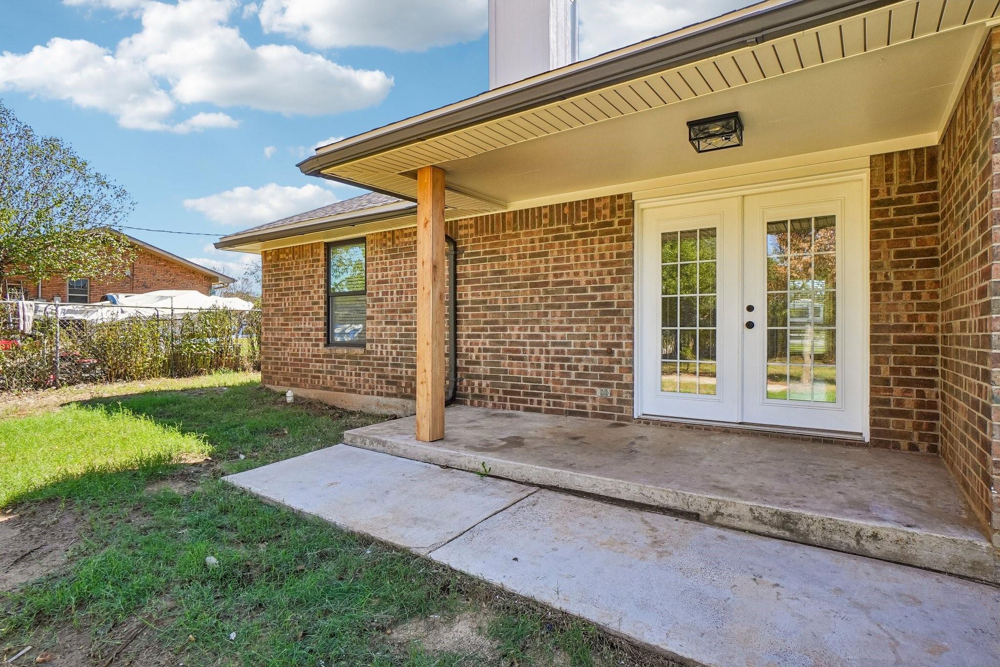 main property photo 32