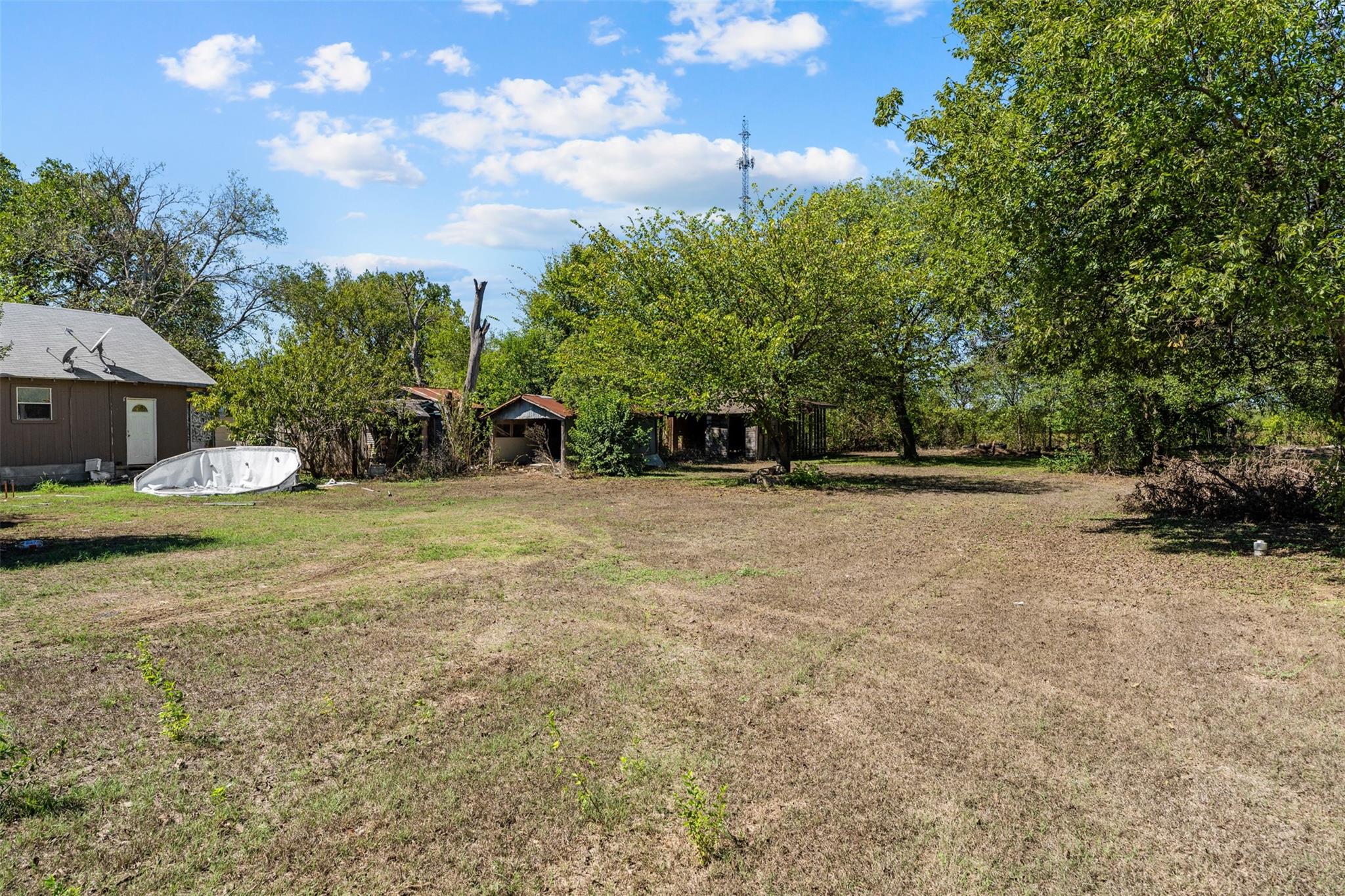 main property photo 4