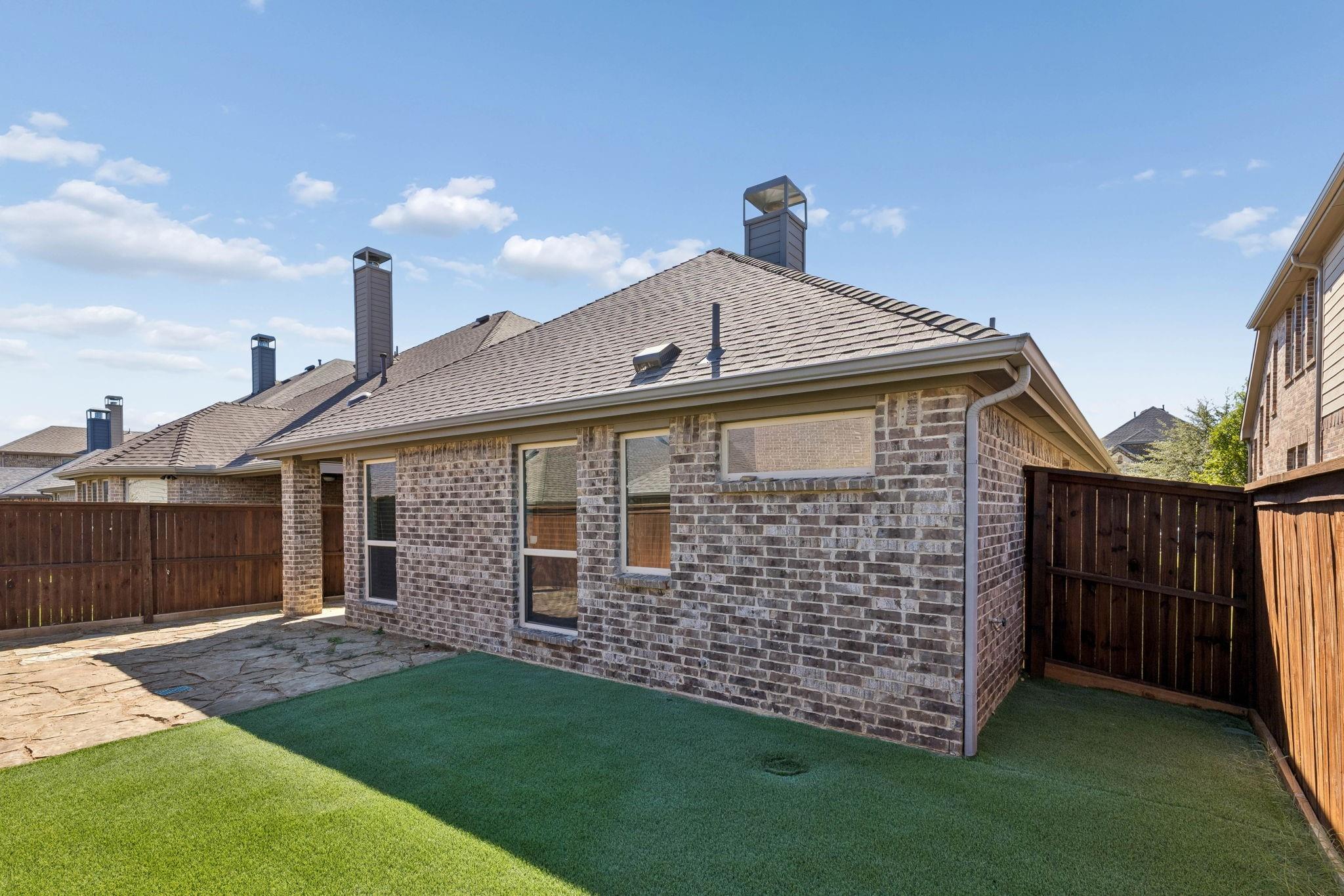 main property photo 27