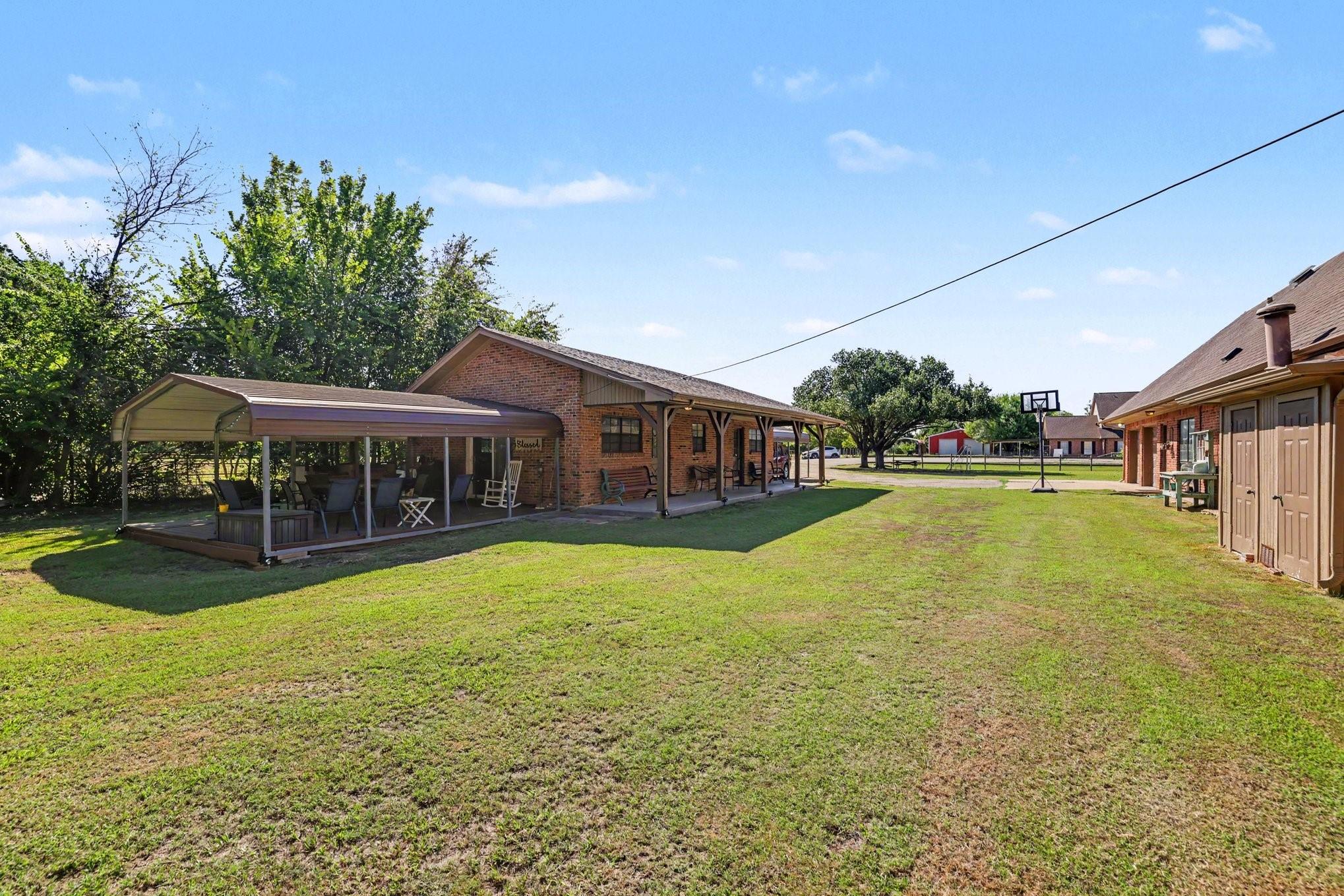main property photo 33