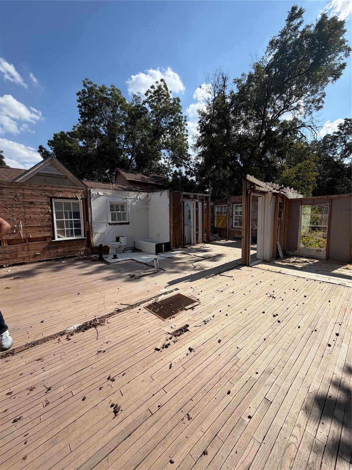 main property photo 12