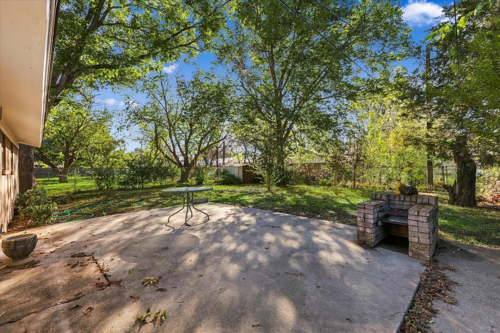 main property photo 23