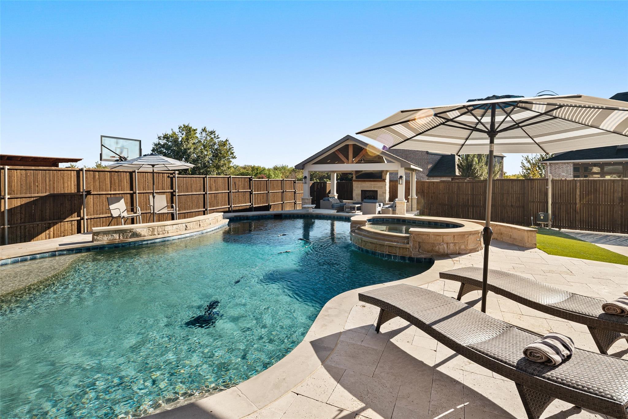 main property photo 35