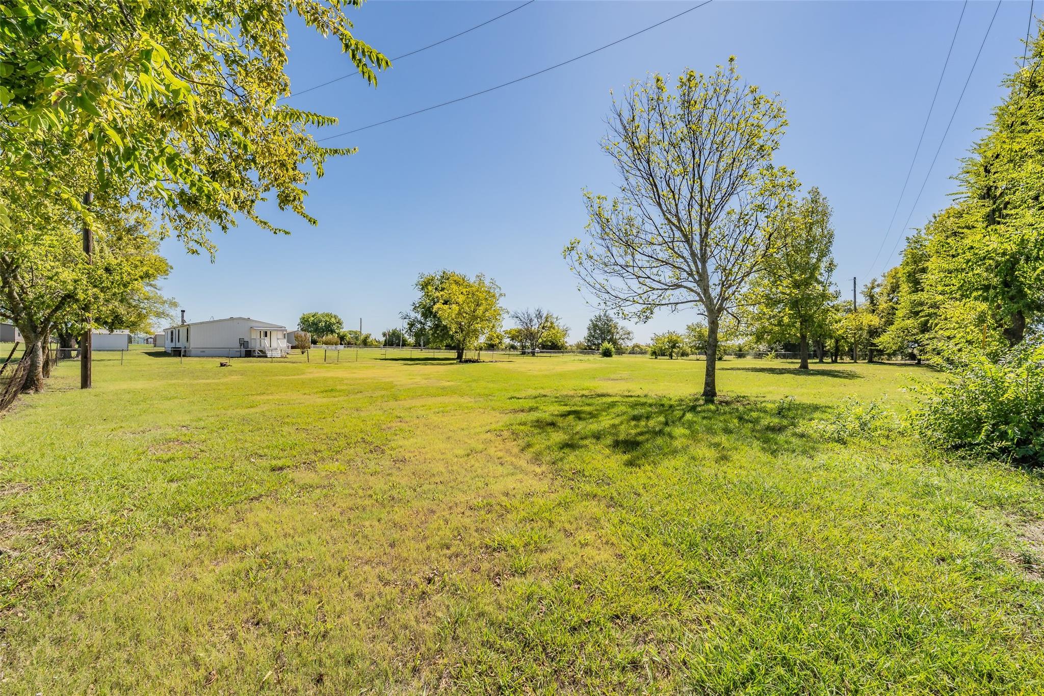 main property photo 15
