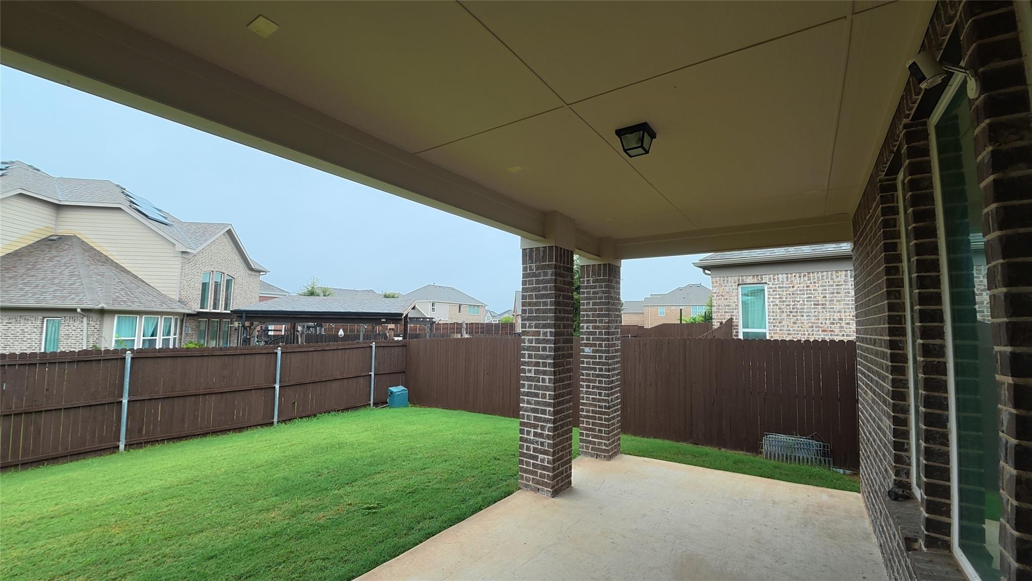 main property photo 28