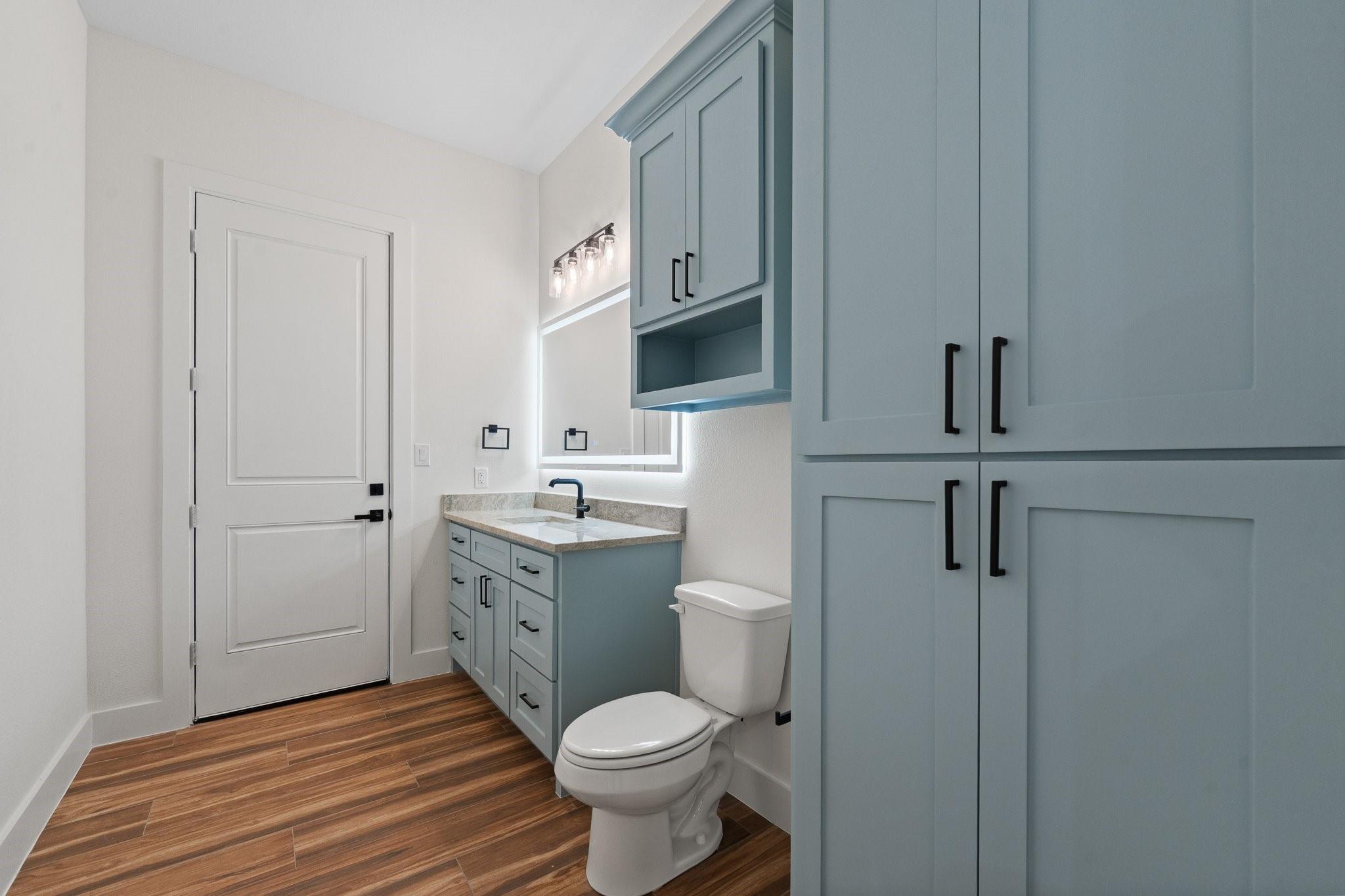 main property photo 25