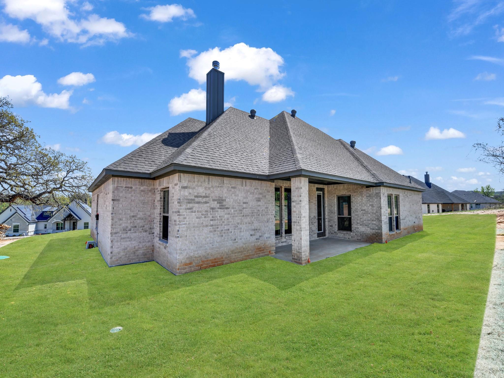 main property photo 24