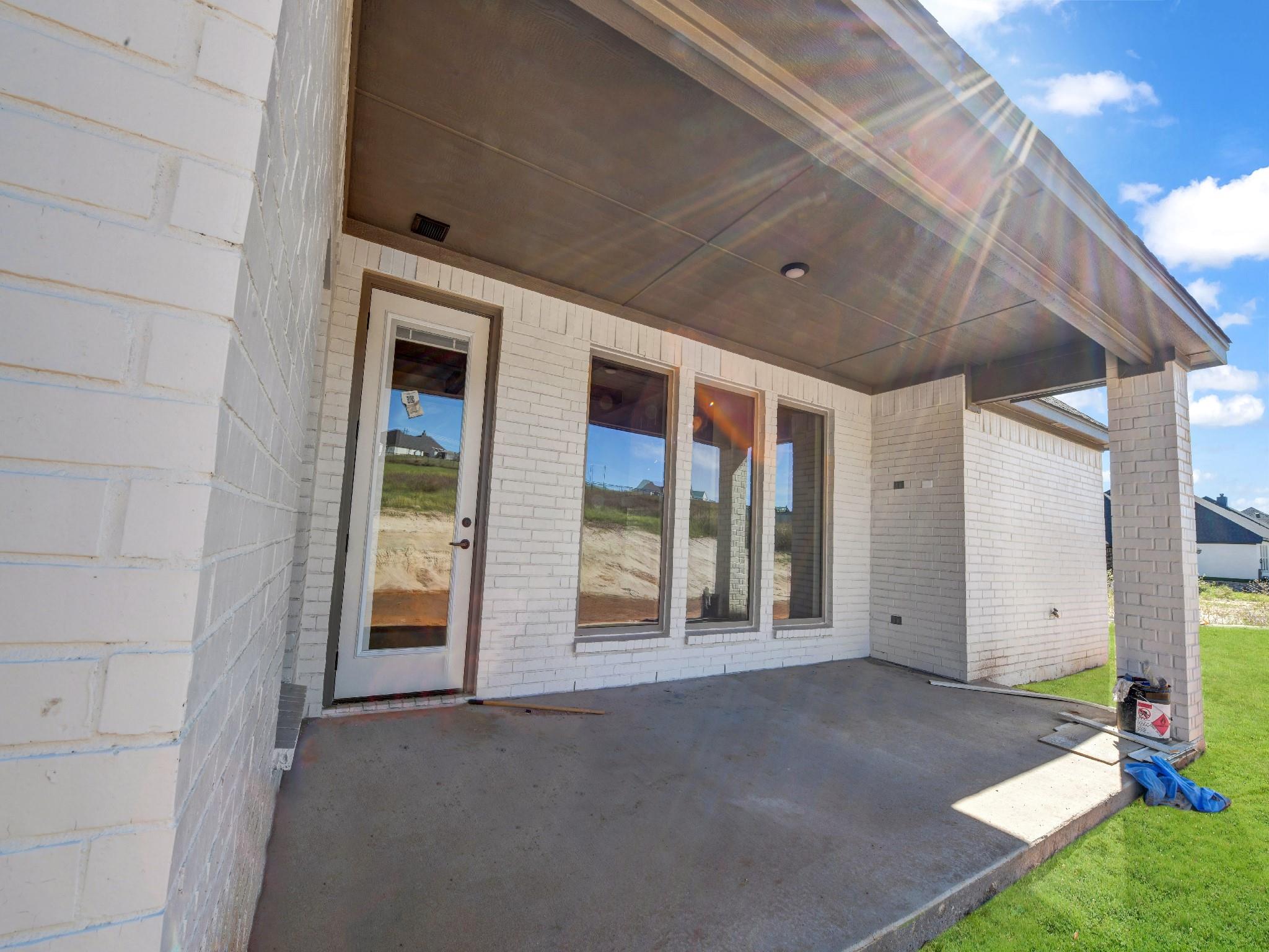 main property photo 23