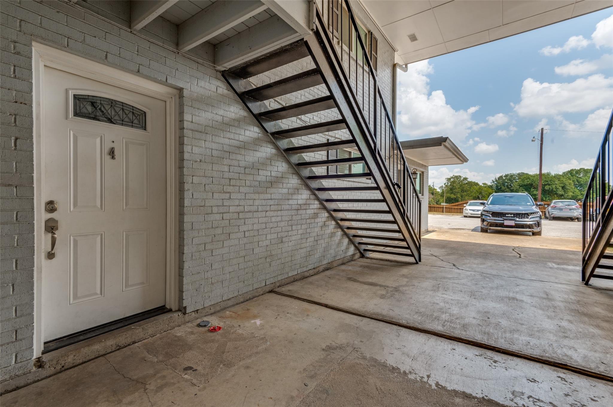 main property photo 23