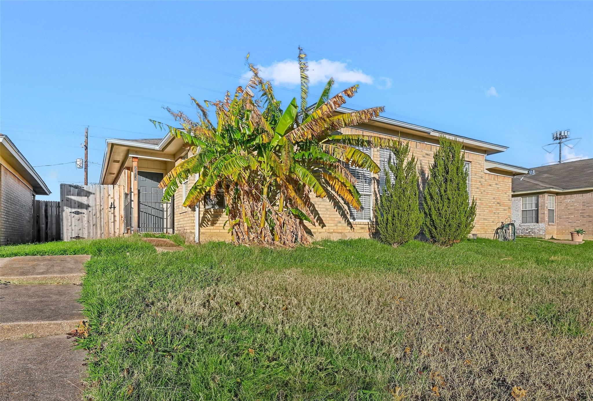 main property photo 15