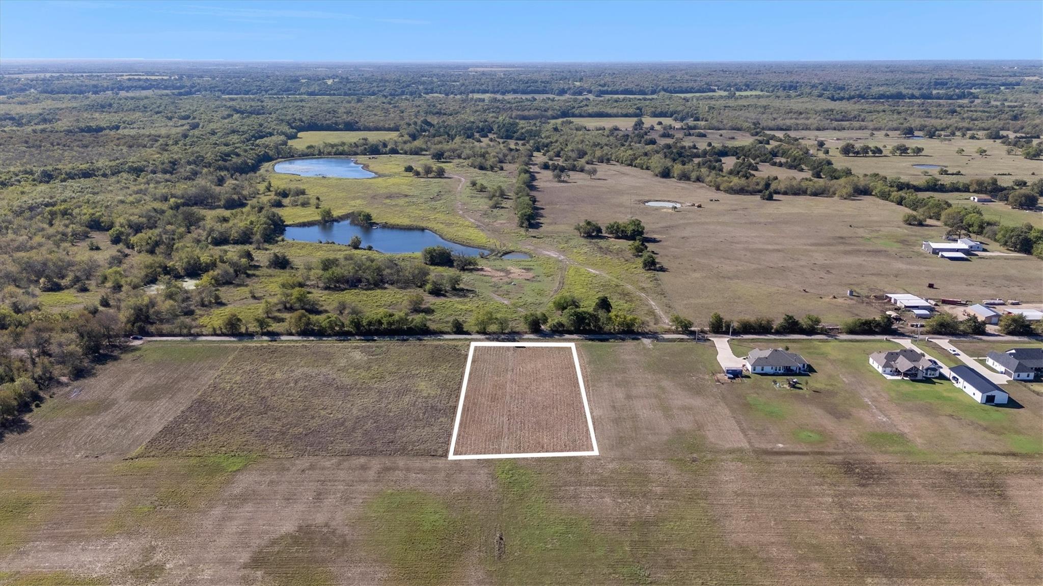 main property photo 10
