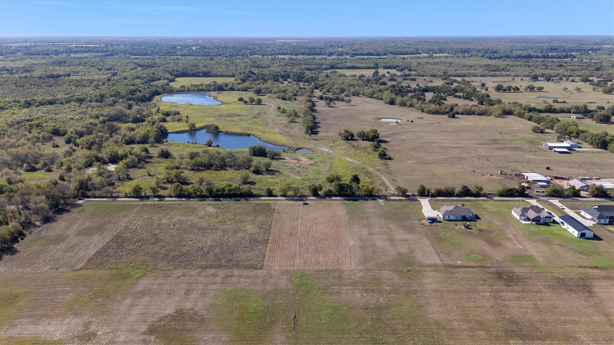 main property photo 11