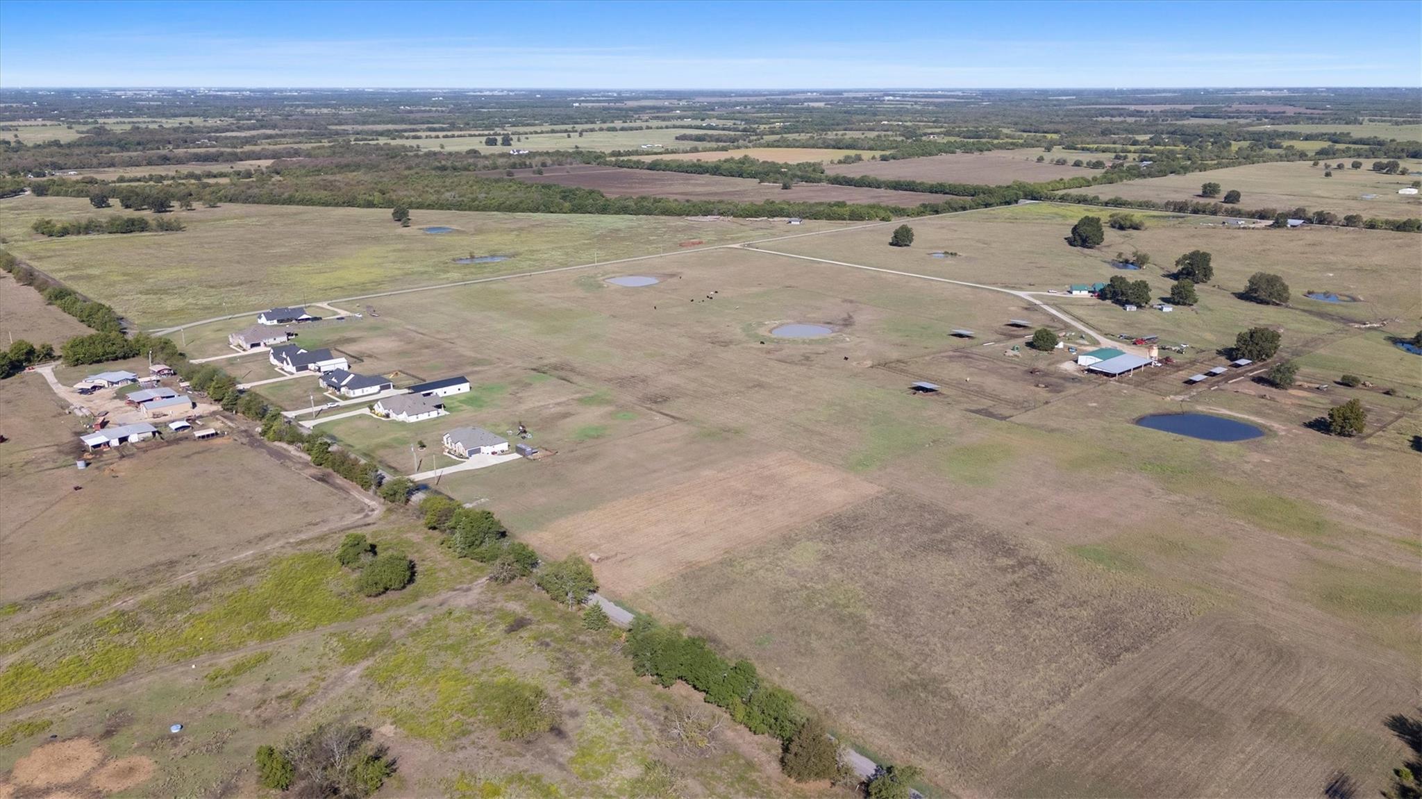 main property photo 16