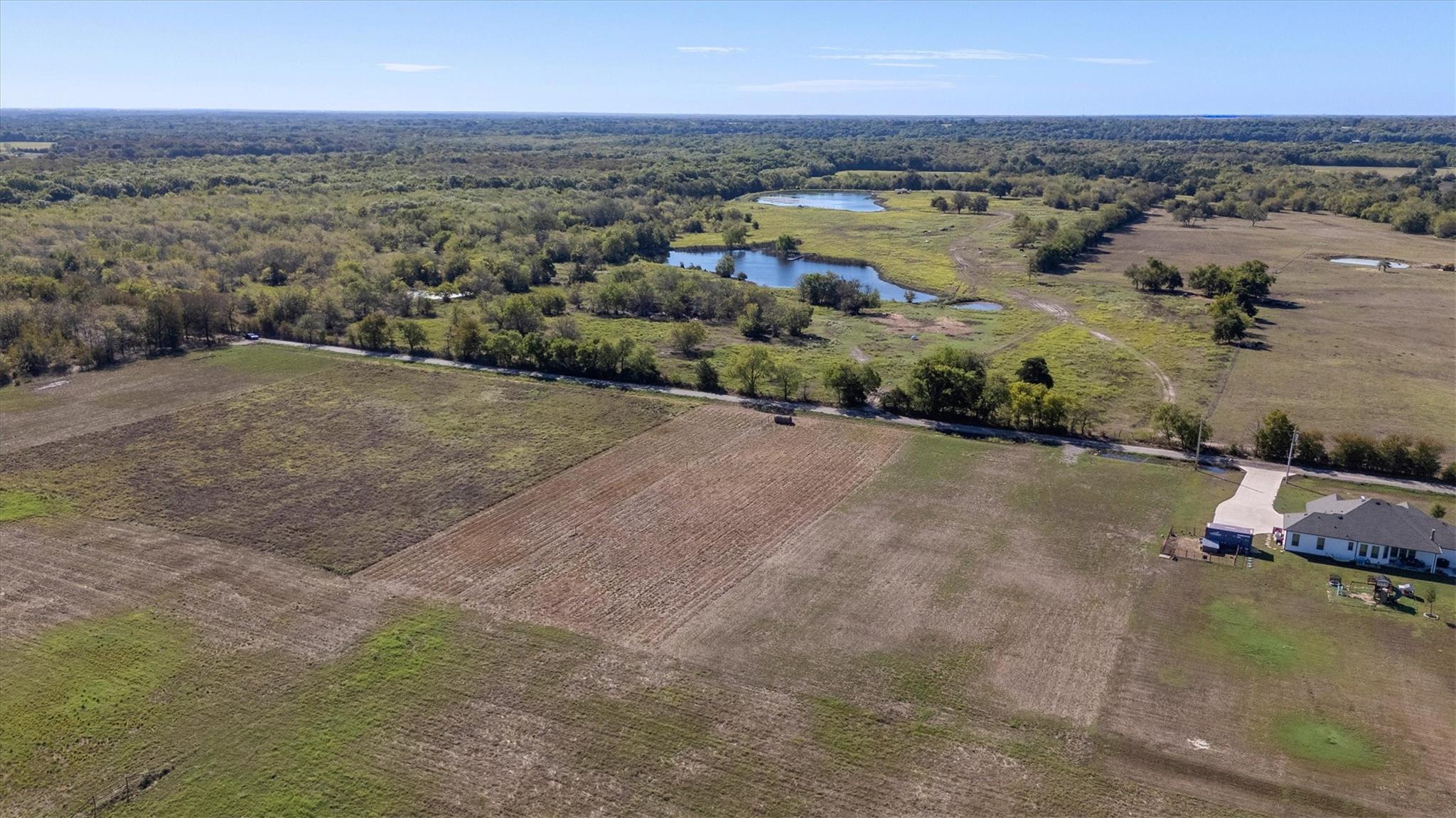 main property photo 25
