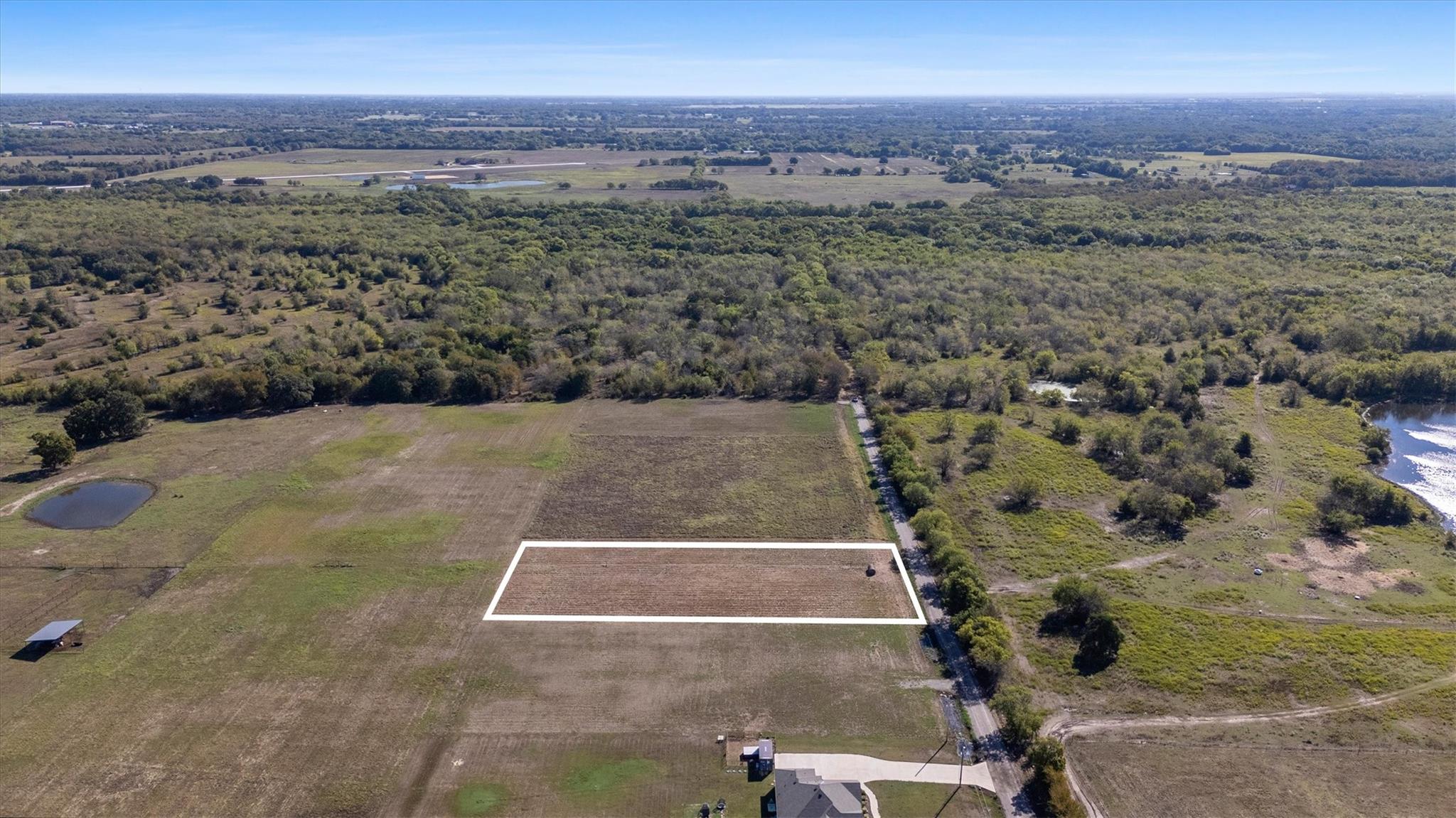main property photo 7