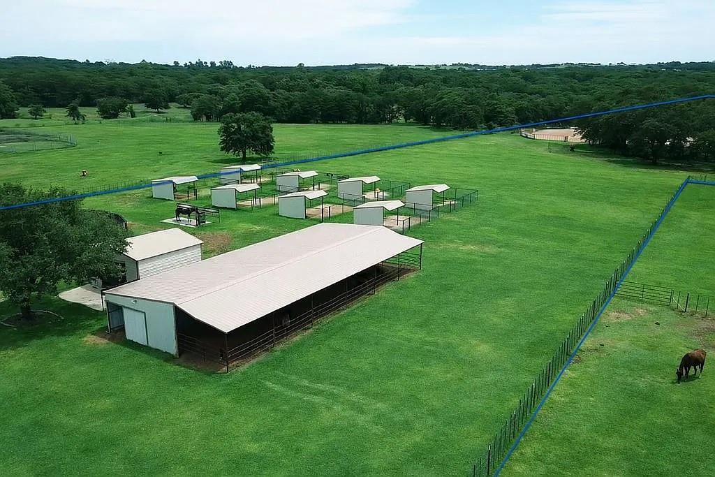 main property photo 17
