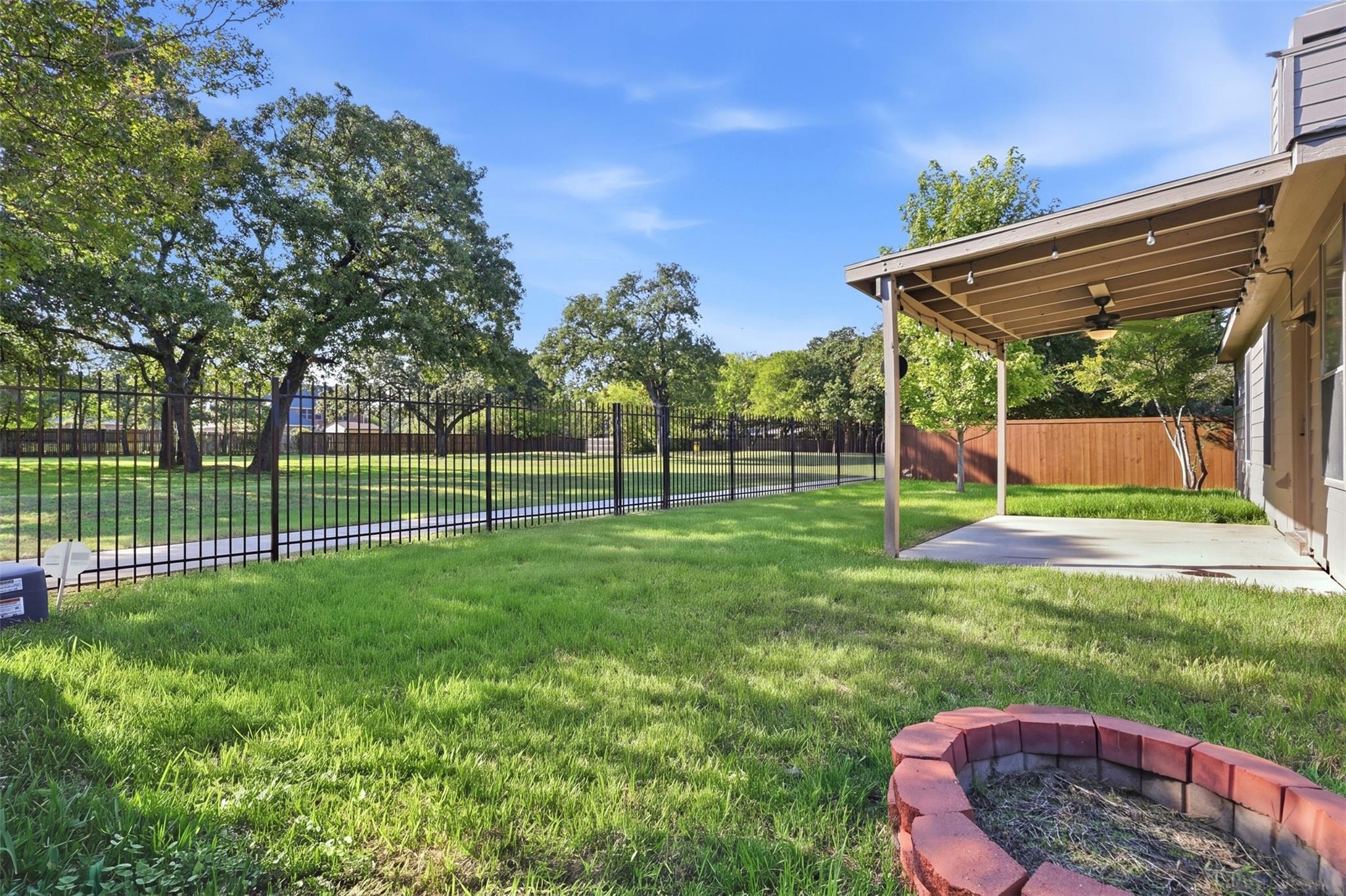 main property photo 31